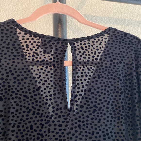 Black Dress, Slit Top Back, Buttonless, Easy Stretch Fabric🖤 - Picture 6 of 8